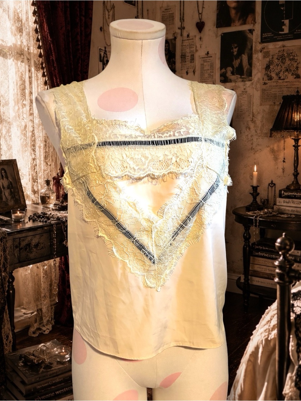Eggis Korea Boutique Vintage-Inspired Cream Lace Trim Camisole Top